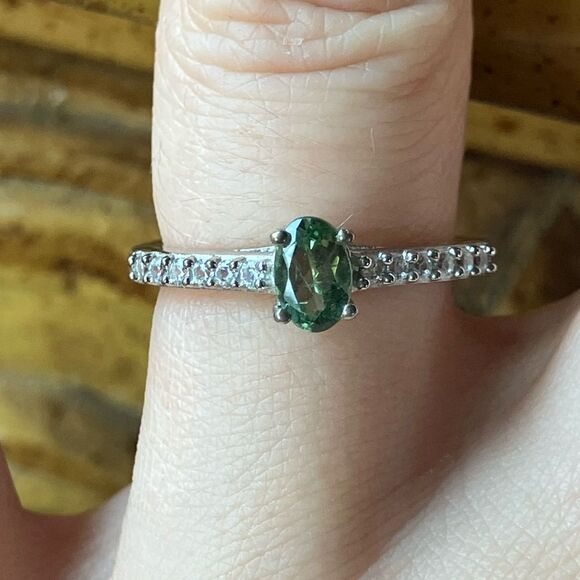 Genuine Green Apatite Sterling Silver Ring Size 6 - Picture 1 of 8